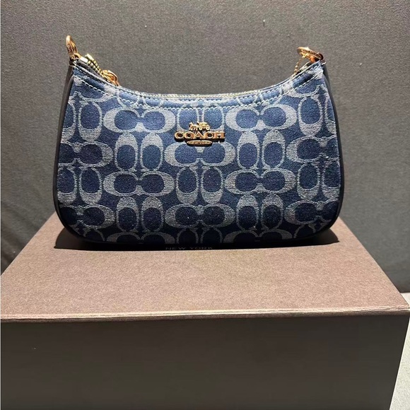 Coach Navy and Tan Mini Bag - Picture 3 of 7